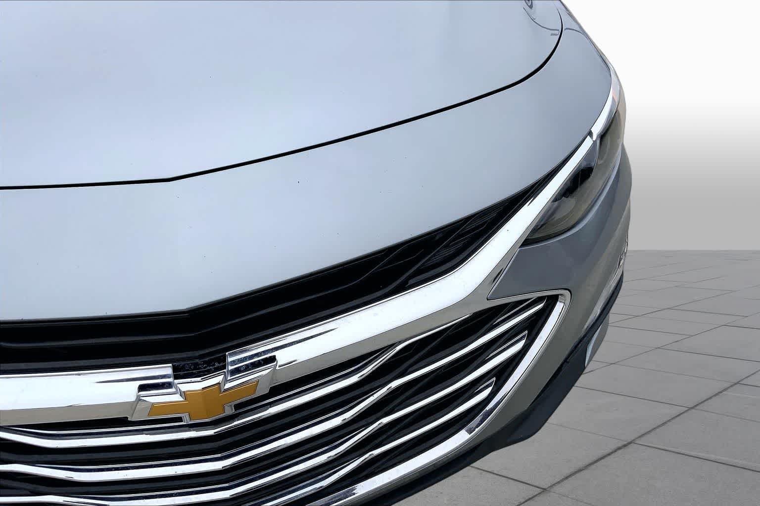 Used 2024 Sterling Gray Metallic Chevrolet LT image 30