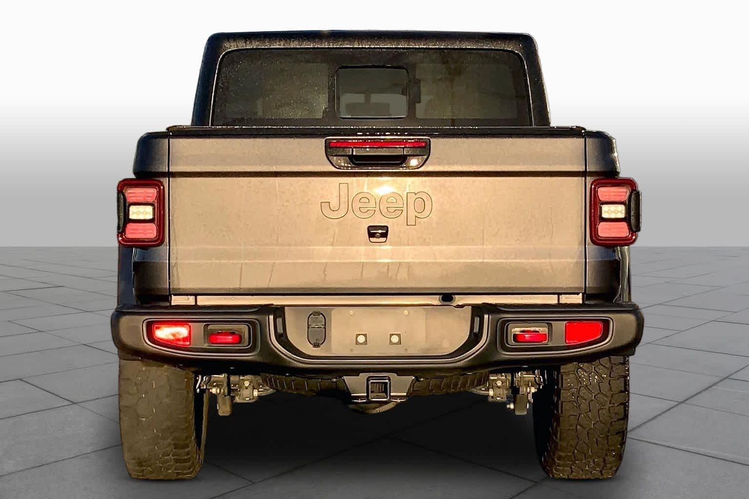 Used 2023 Granite Crystal Metallic Clearcoat Jeep Rubicon image 5