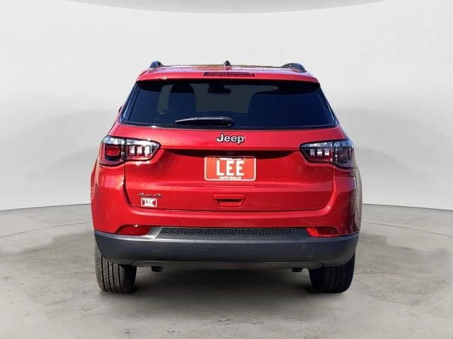 New 2026 Pearl Jeep LATITUDE ALTITUDE 4X4 image 5