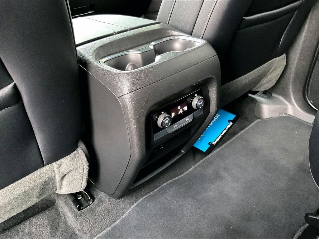 Used 2026 White Chevrolet LT image 27