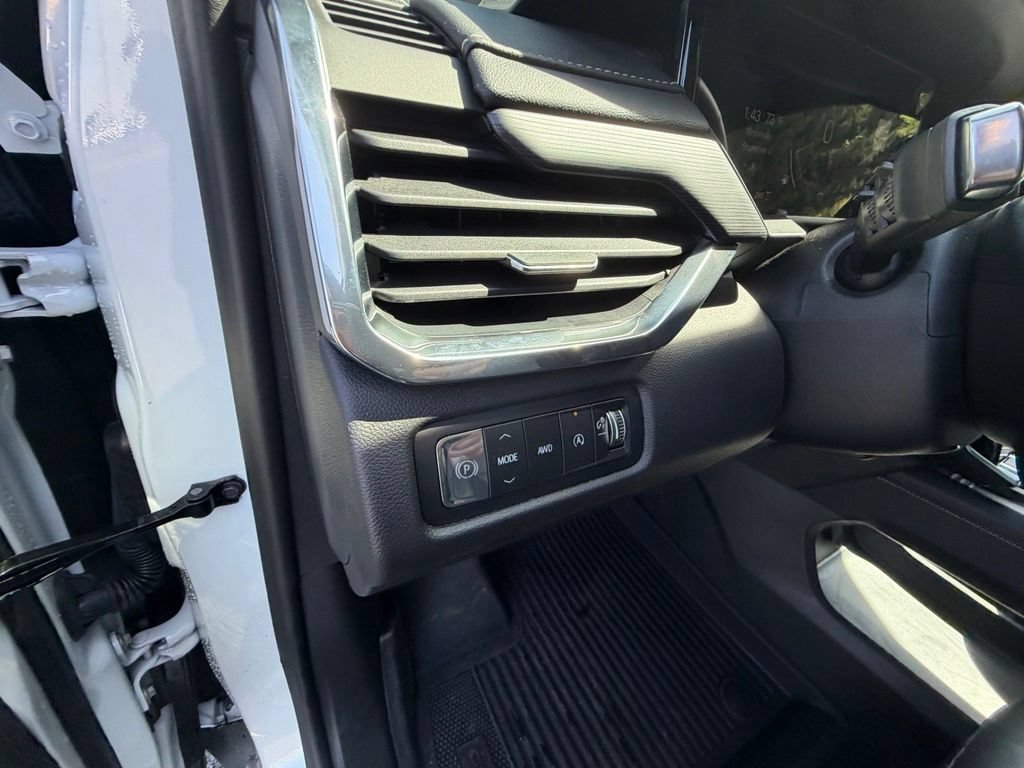 Used 2026 Summit White GMC Elevation image 23