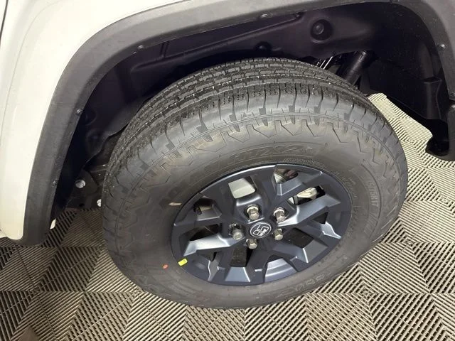 New 2026 Bright White Clear-Coat Exterior Paint Jeep 85th Anniversary image 37