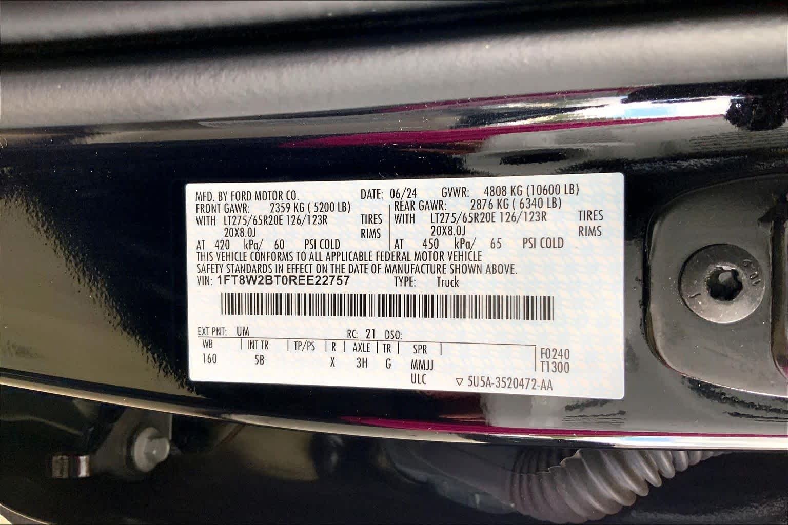 Used 2024 Agate Black Ford LARIAT image 31