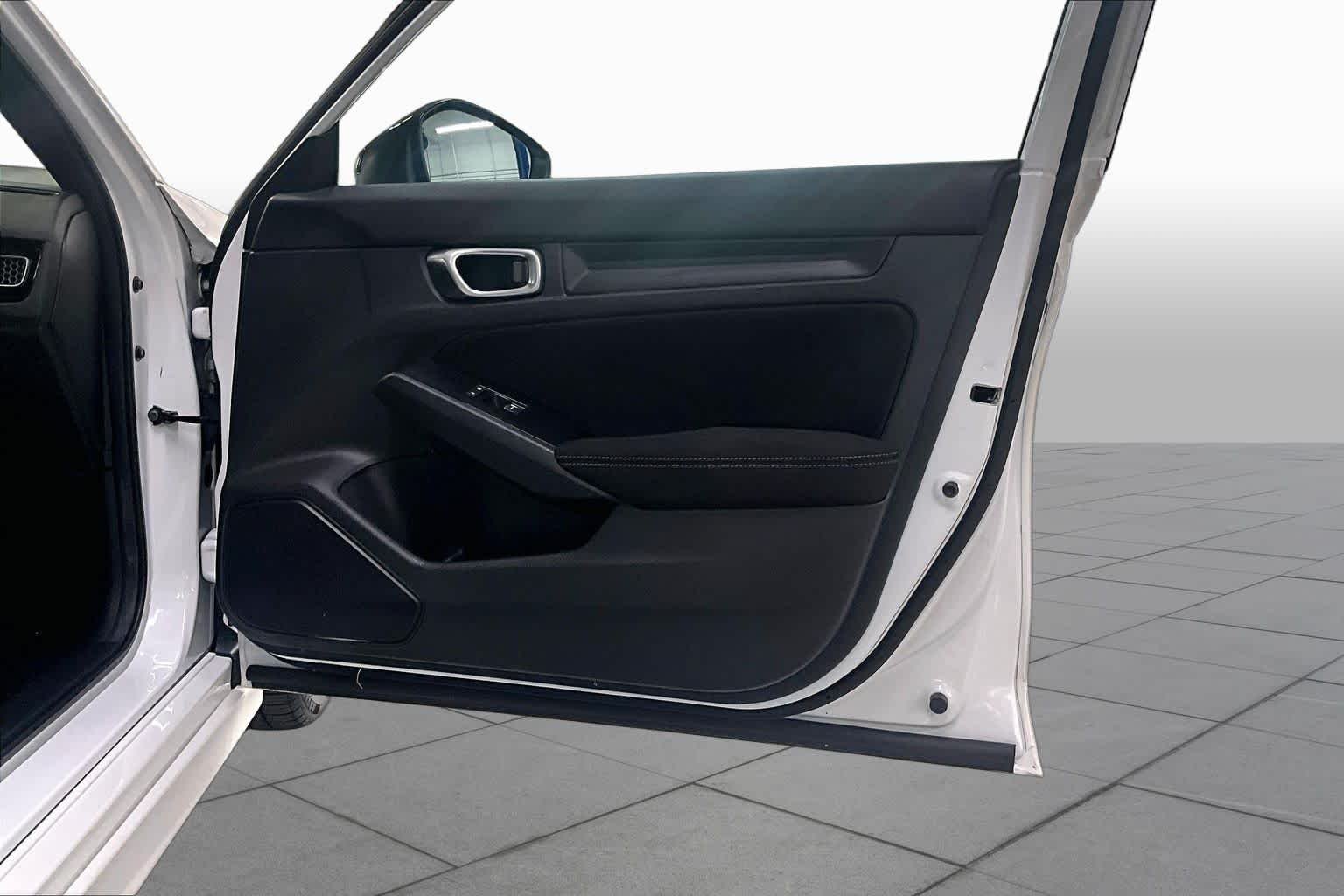 Used 2023 Platinum White Pearl Honda Sport image 23