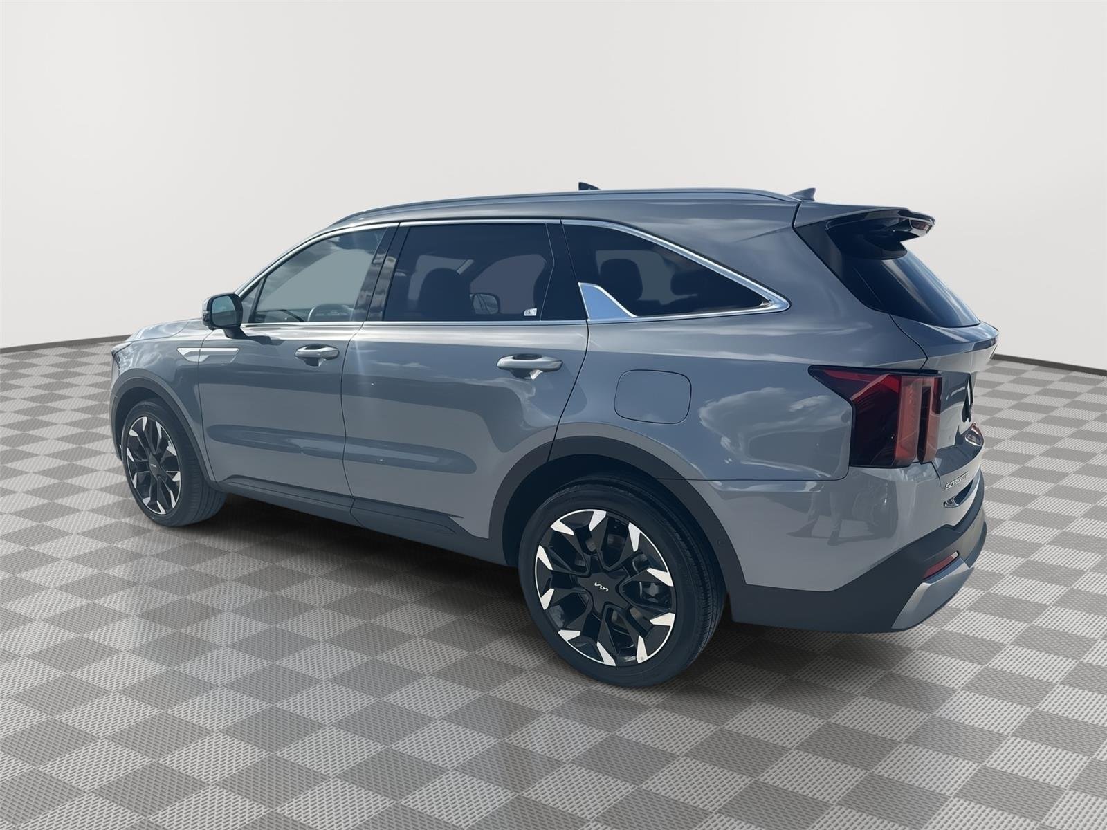Used 2025 Everlasting Silver Kia SX image 11