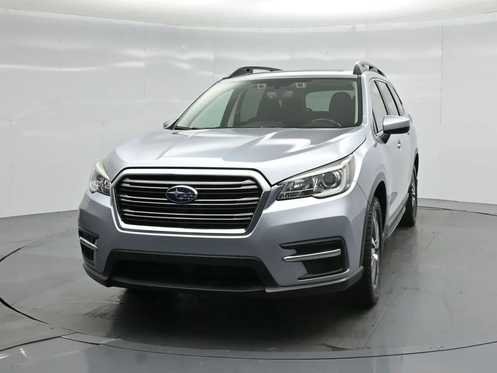 Used 2019 Silver Subaru Premium image 51