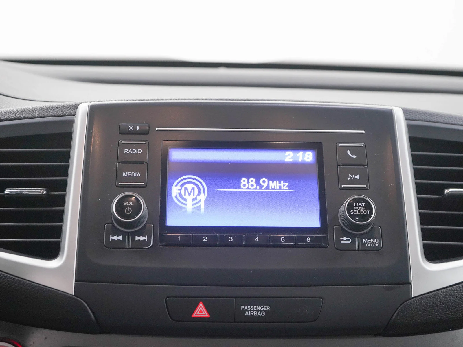Used 2019  Honda 4D RTL 4WD image 18