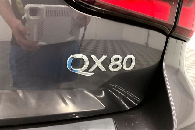 Used 2022 Anthracite Gray INFINITI Sensory image 9