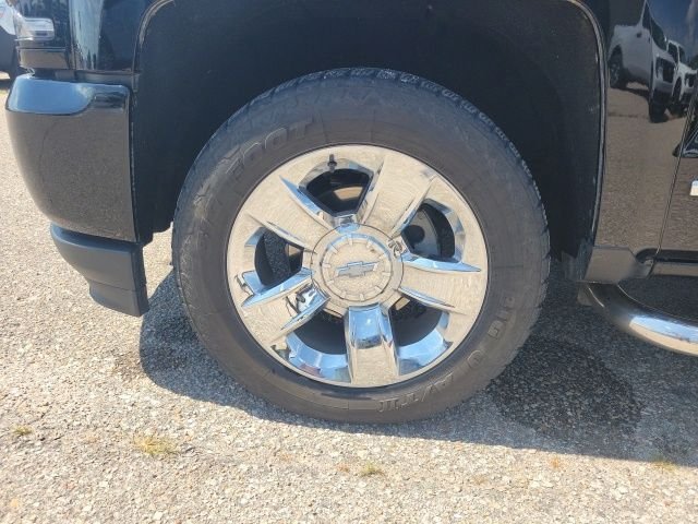 Used 2018 Black Chevrolet LTZ image 28