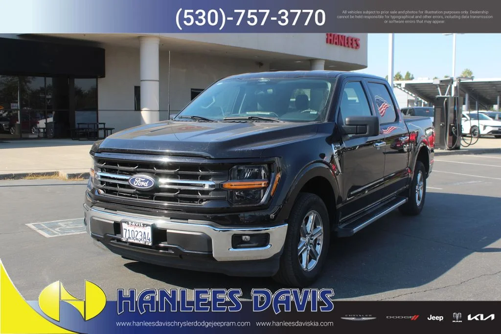 Used 2025 Black Ford XLT image 3
