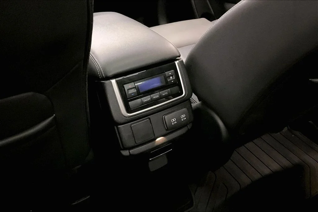 2022 Subaru Ascent Onyx Edition - Photo 10
