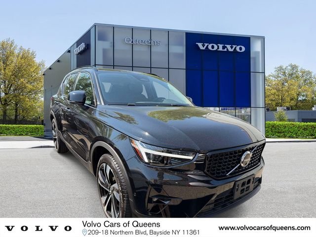 2026 Volvo XC40 B5 Ultra Dark AWD's photo