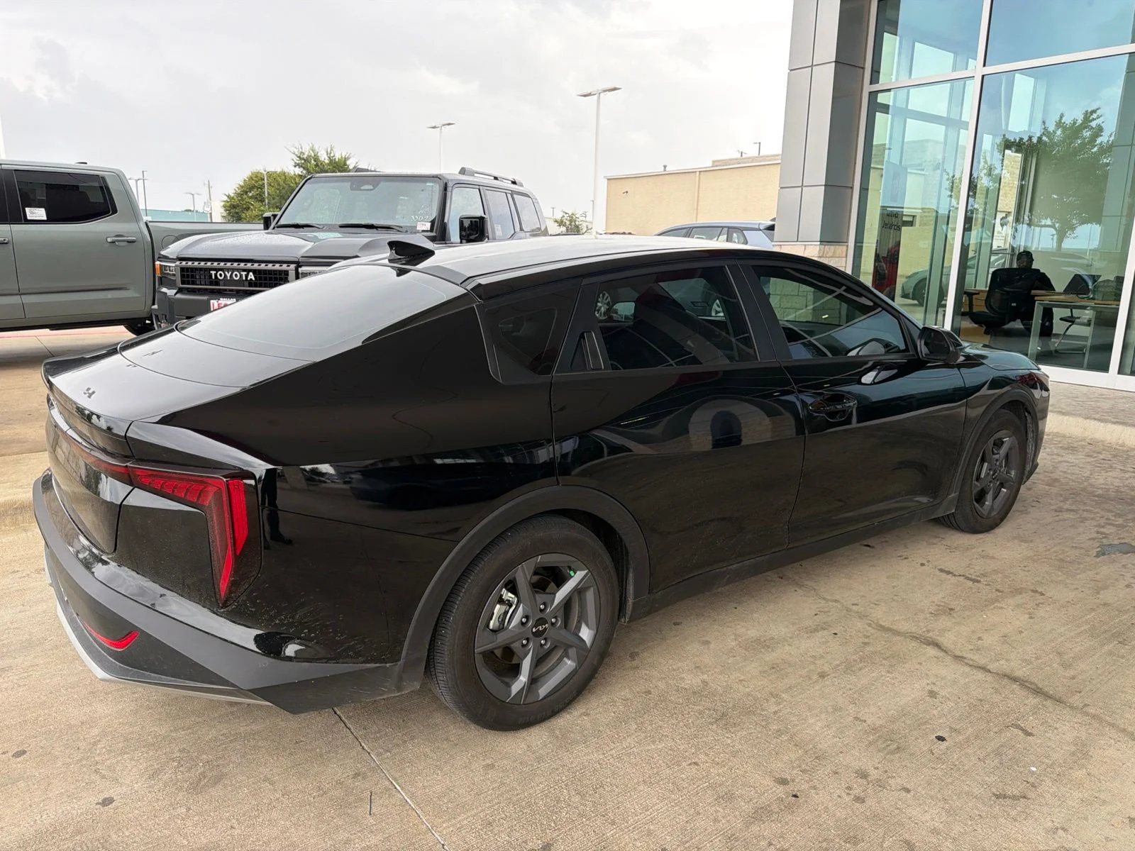 Used 2026 Black Kia LXS image 14