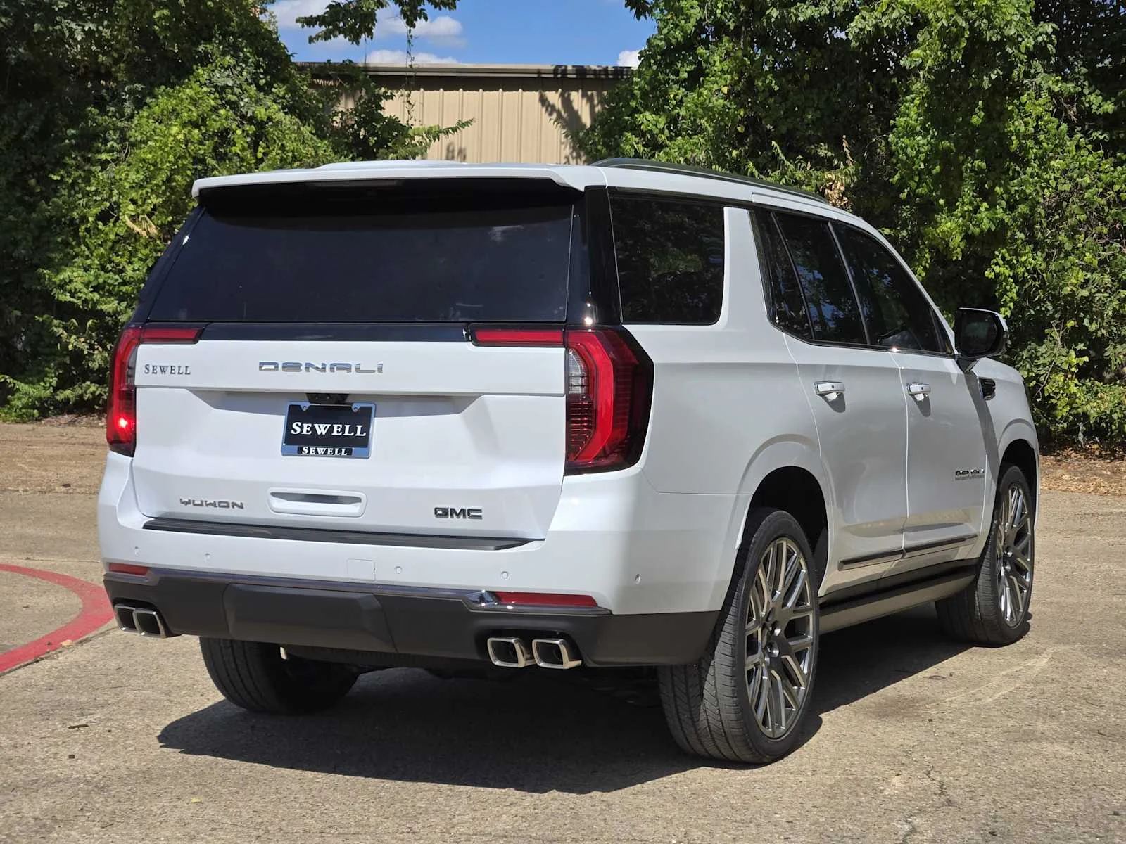 New 2027 Glacier White Tricoat GMC Denali Ultimate image 3