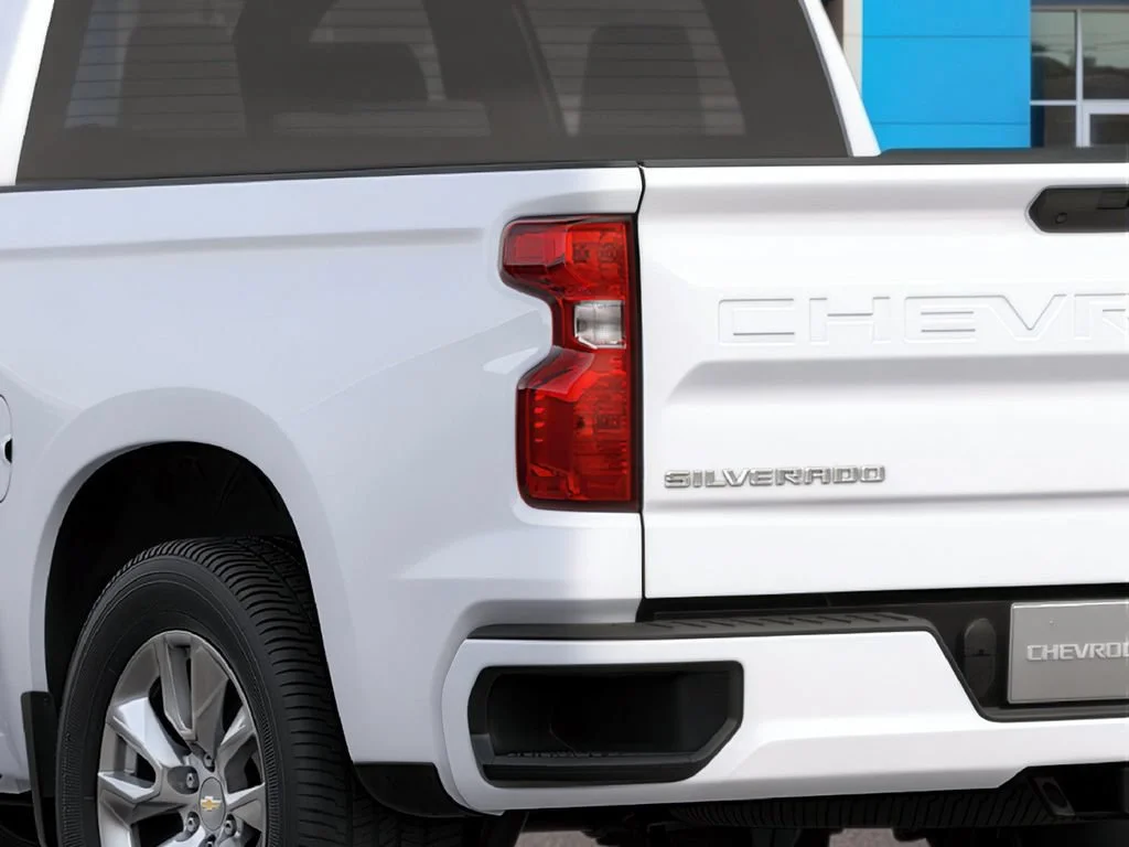 New 2026 Summit White Chevrolet Custom image 7