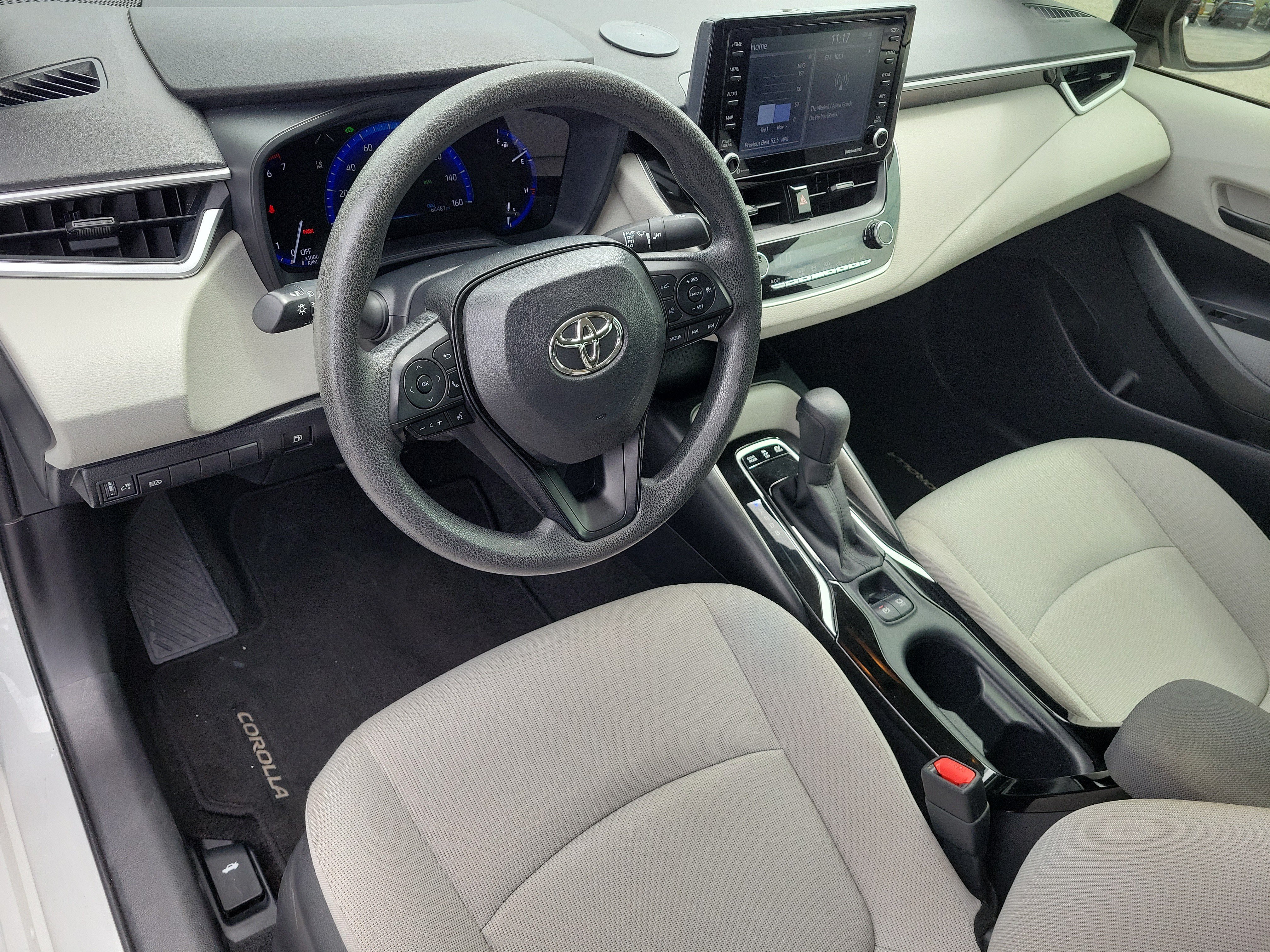 Used 2022 White Toyota Hybrid LE image 13