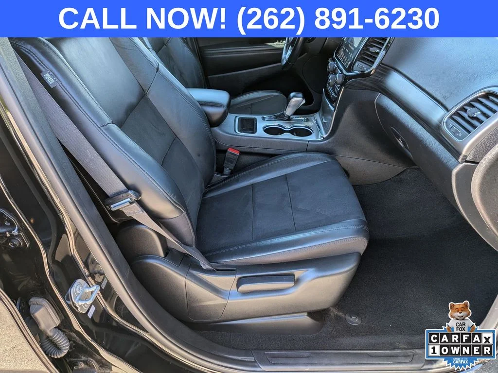 Used 2022 Black Jeep Laredo X image 28
