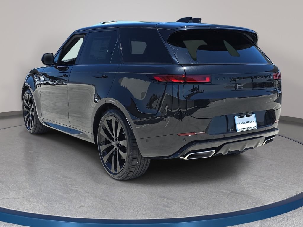 New 2026 Santorini Black Land Rover Dynamic SE image 7