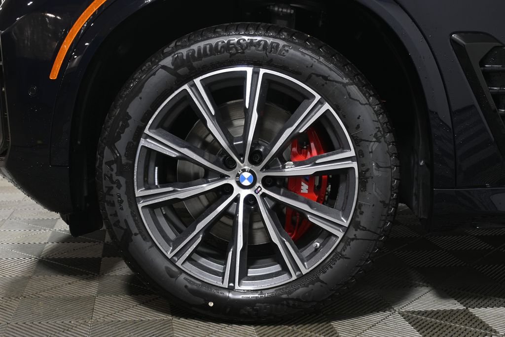 New 2026 Carbon Black Metallic BMW xDrive40i image 12