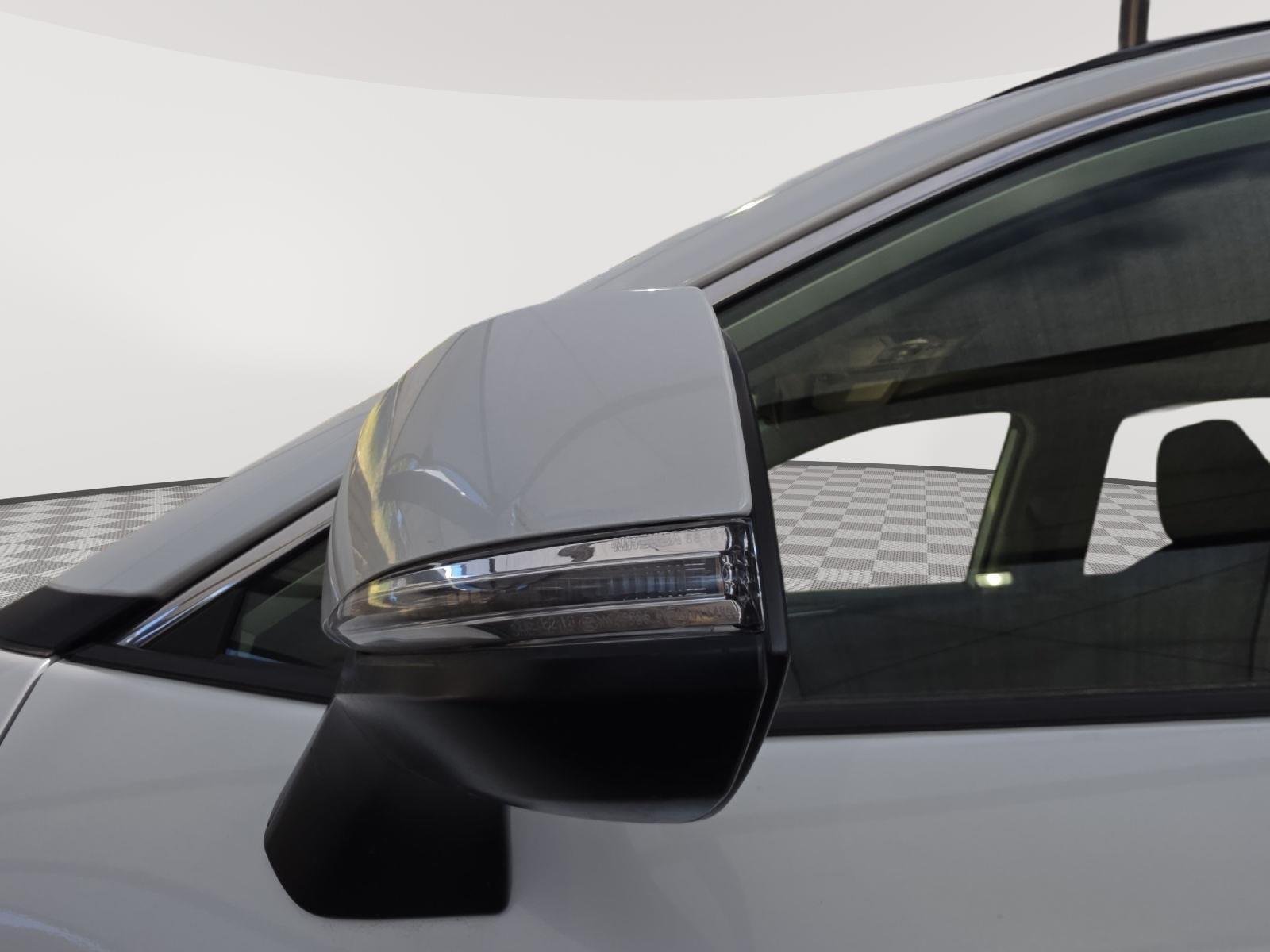 Used 2024 Wind Chill Pearl Toyota XLE Premium image 18