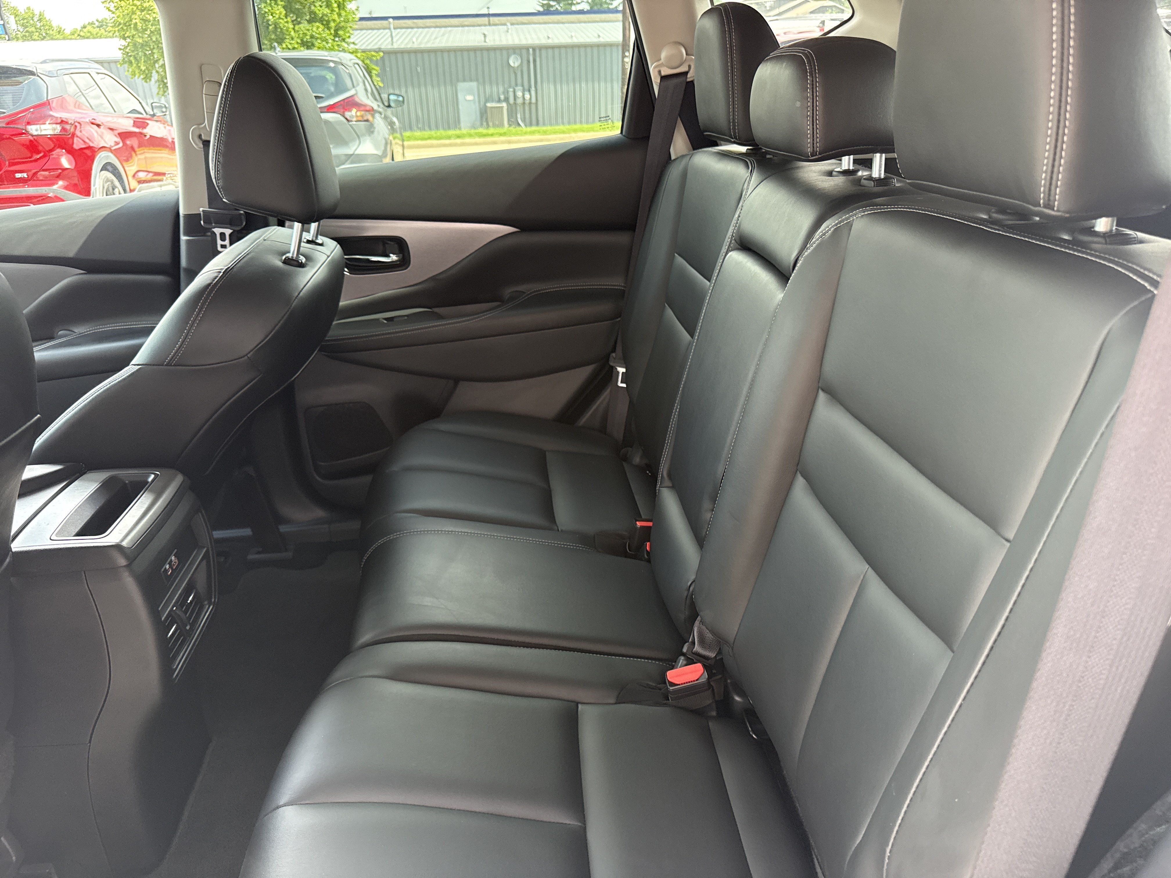 Used 2022 Pearl White Tricoat Nissan SV AWD image 6