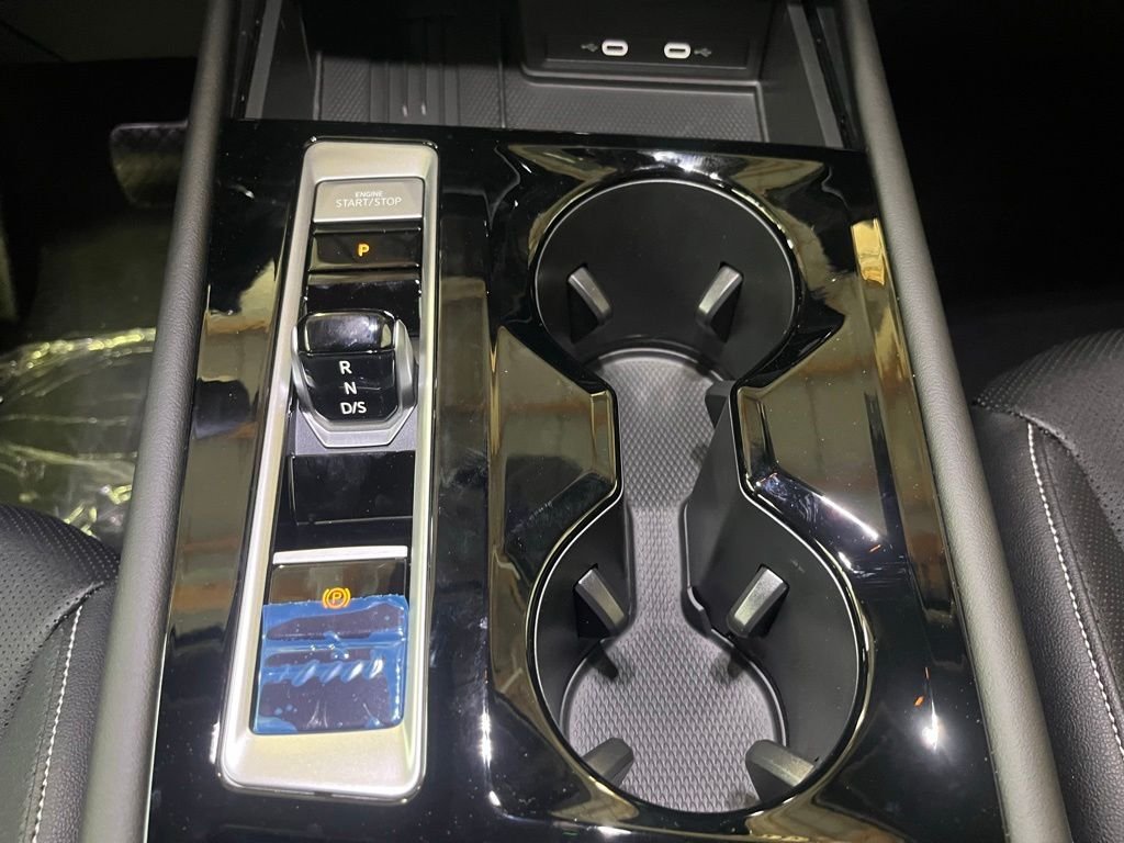 New 2026 Silver Volkswagen 2.0T SE w/Technology image 14