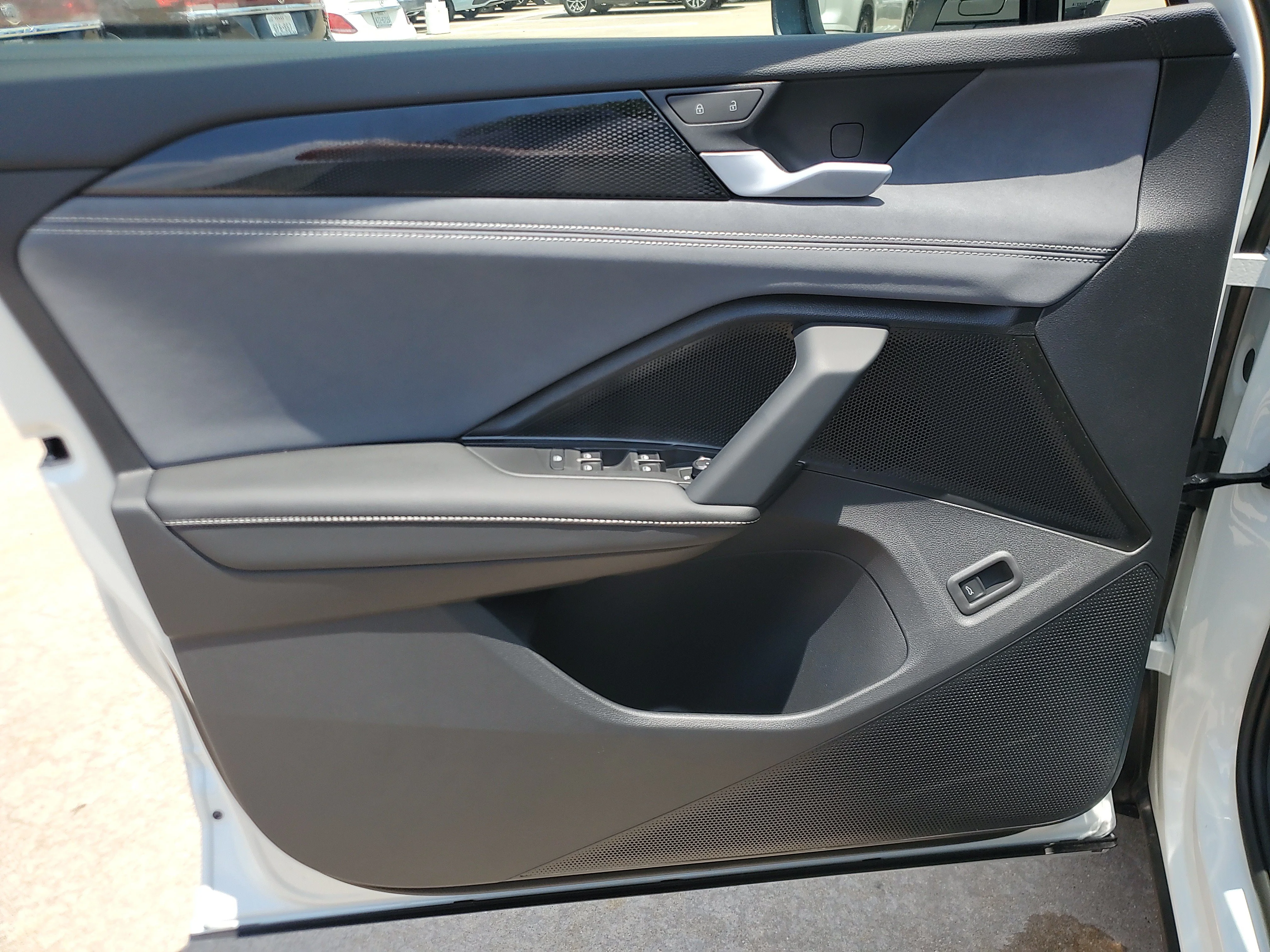 New 2026 White Volkswagen SE R-Line Black image 18