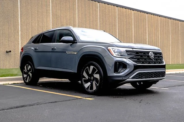2026 Volkswagen Atlas Cross Sport 2.0T SE w/Tech 4MOTION's photo