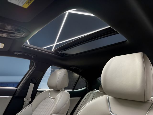 2023 GENESIS G70 Standard - Photo 16