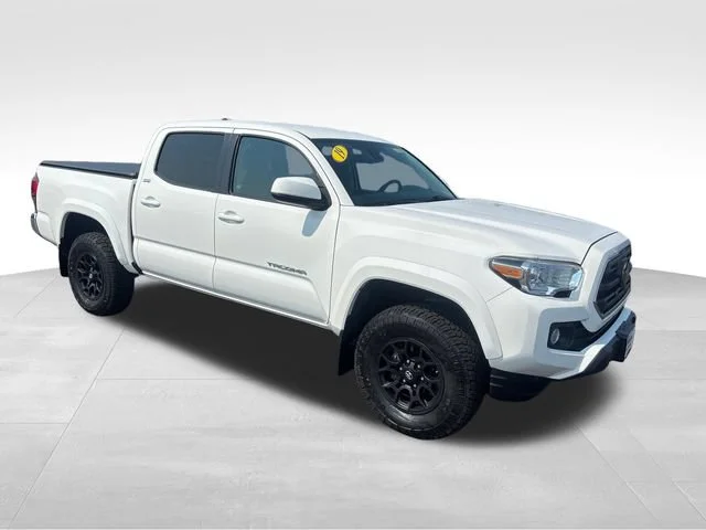 Used 2019 White Toyota SR5 V6 image 9