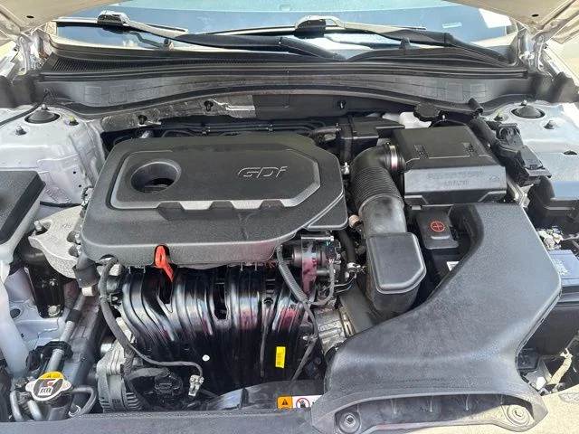 Used 2019 Silver Kia LX image 17