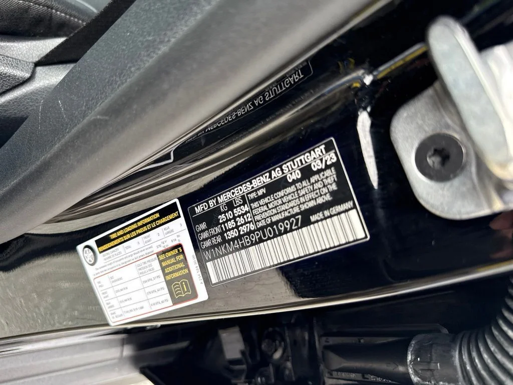 Used 2023 Black Mercedes-Benz GLC 300 image 35