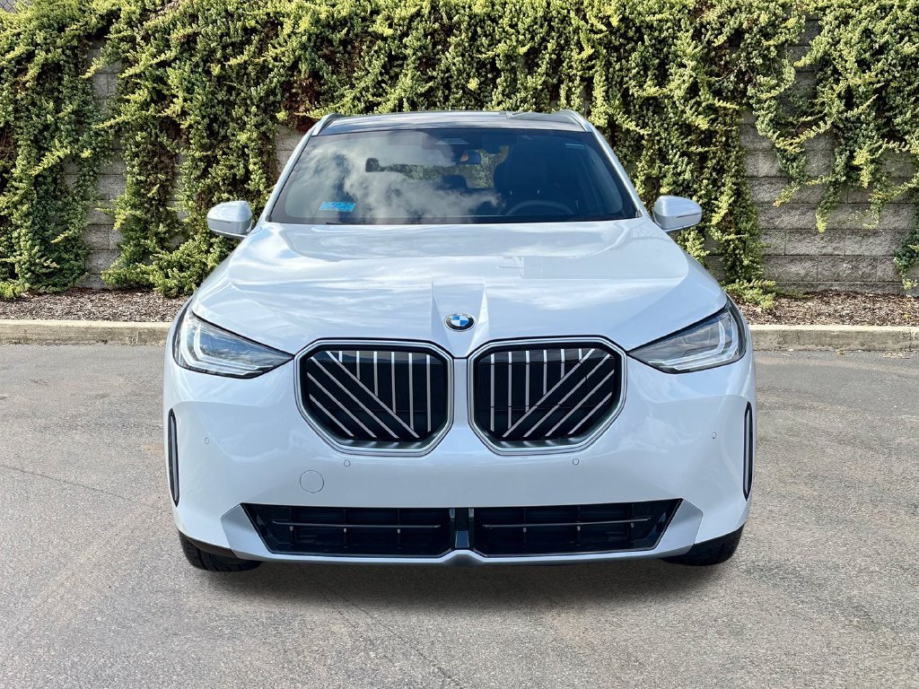 New 2026 Mineral White Metallic BMW 30 xDrive image 6