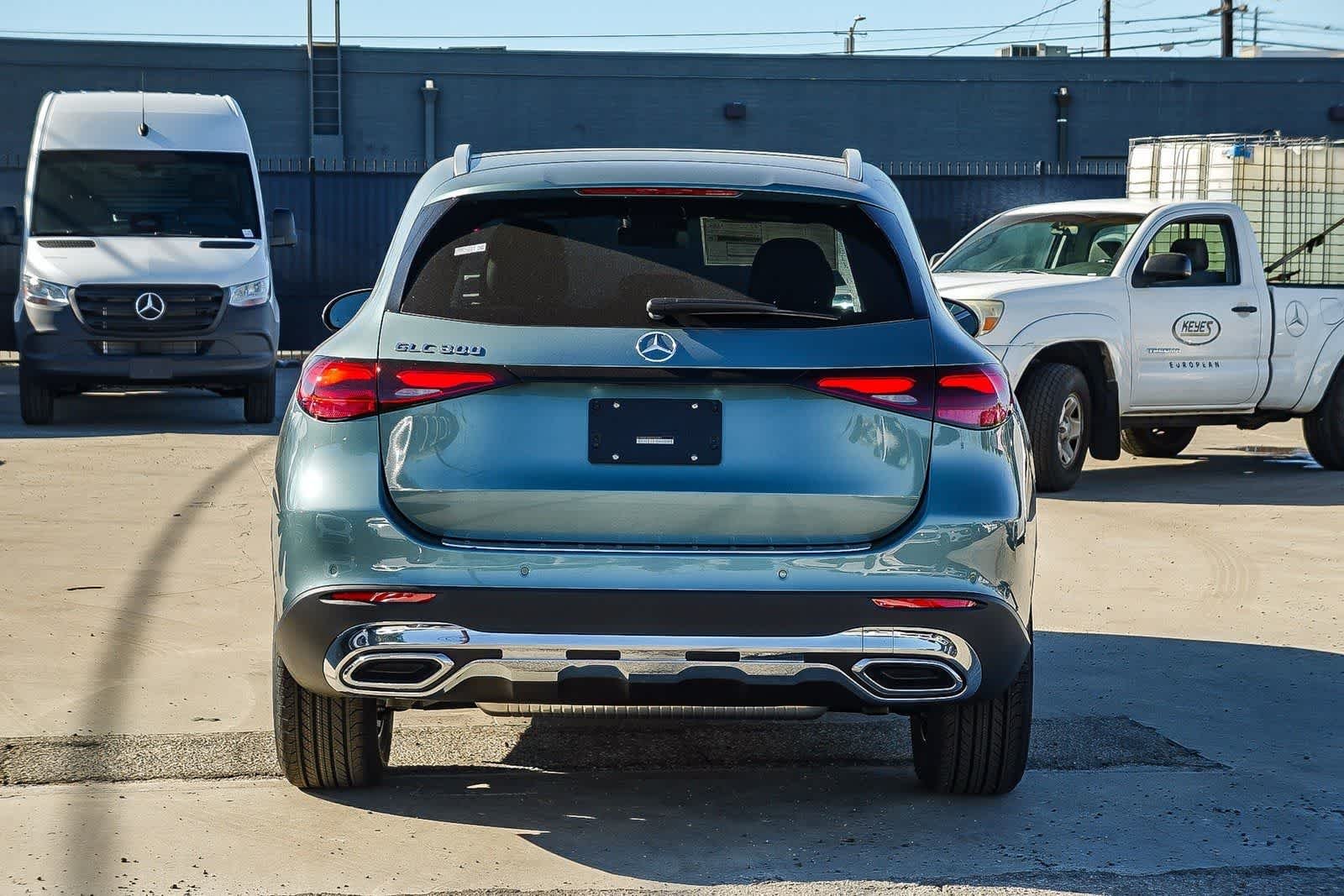 New 2026 Verde Silver Metallic Mercedes-Benz GLC 300 image 5
