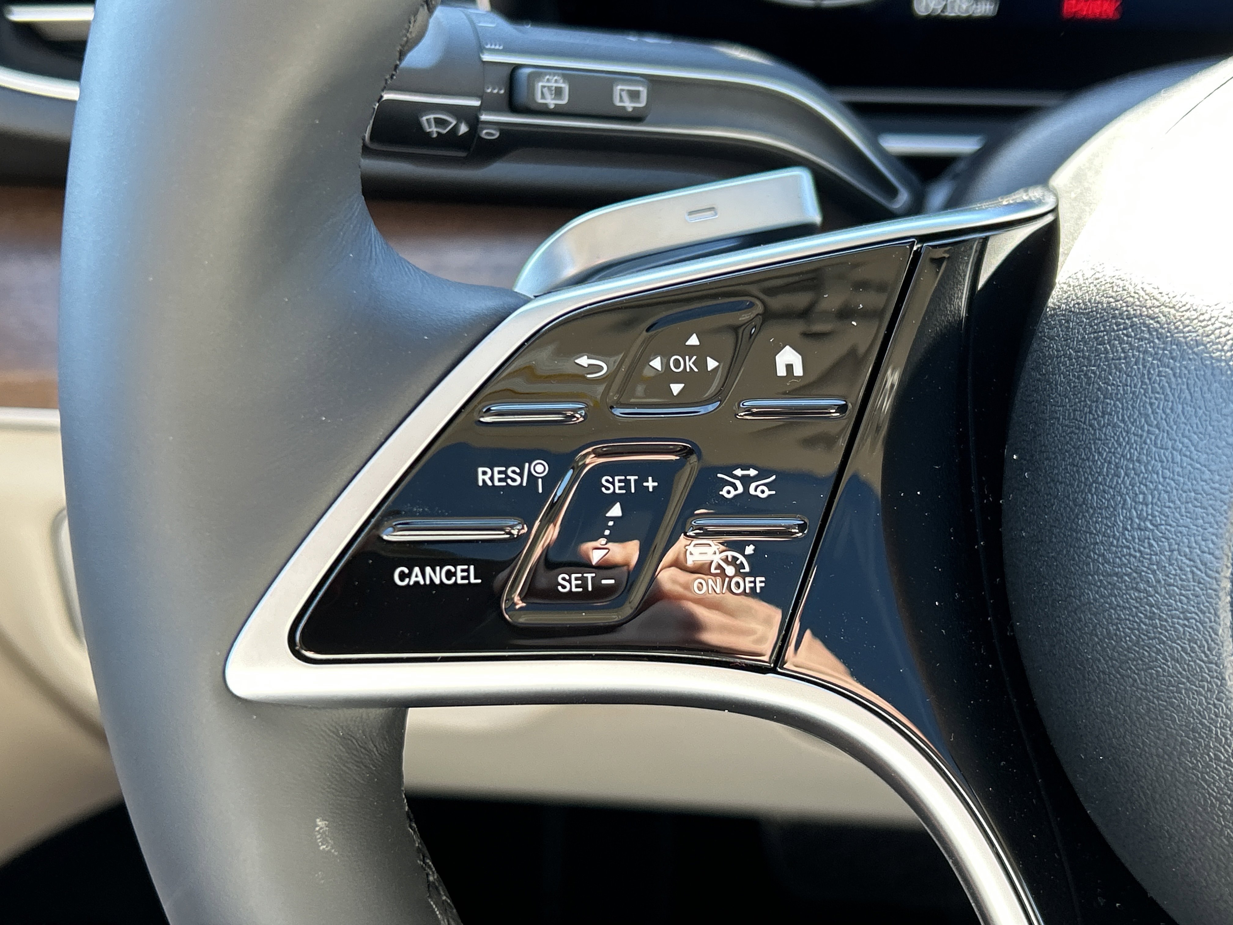 New 2026 Polar White Mercedes-Benz GLE 350 4MATIC® SUV image 24