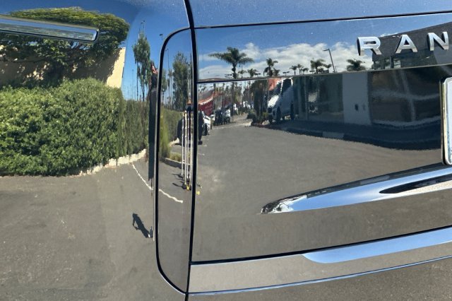 New 2026 Santorini Black Land Rover SE image 26