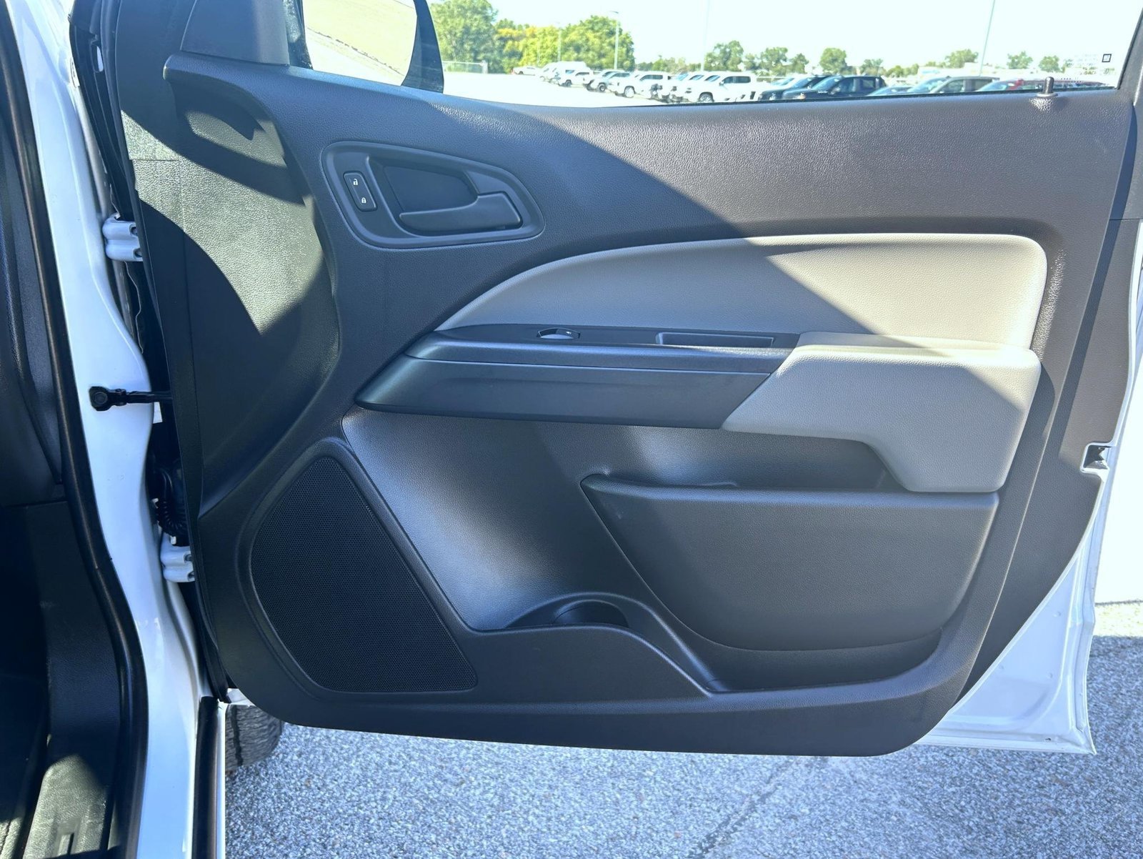 2018 Chevrolet Colorado Work Truck - Photo 16
