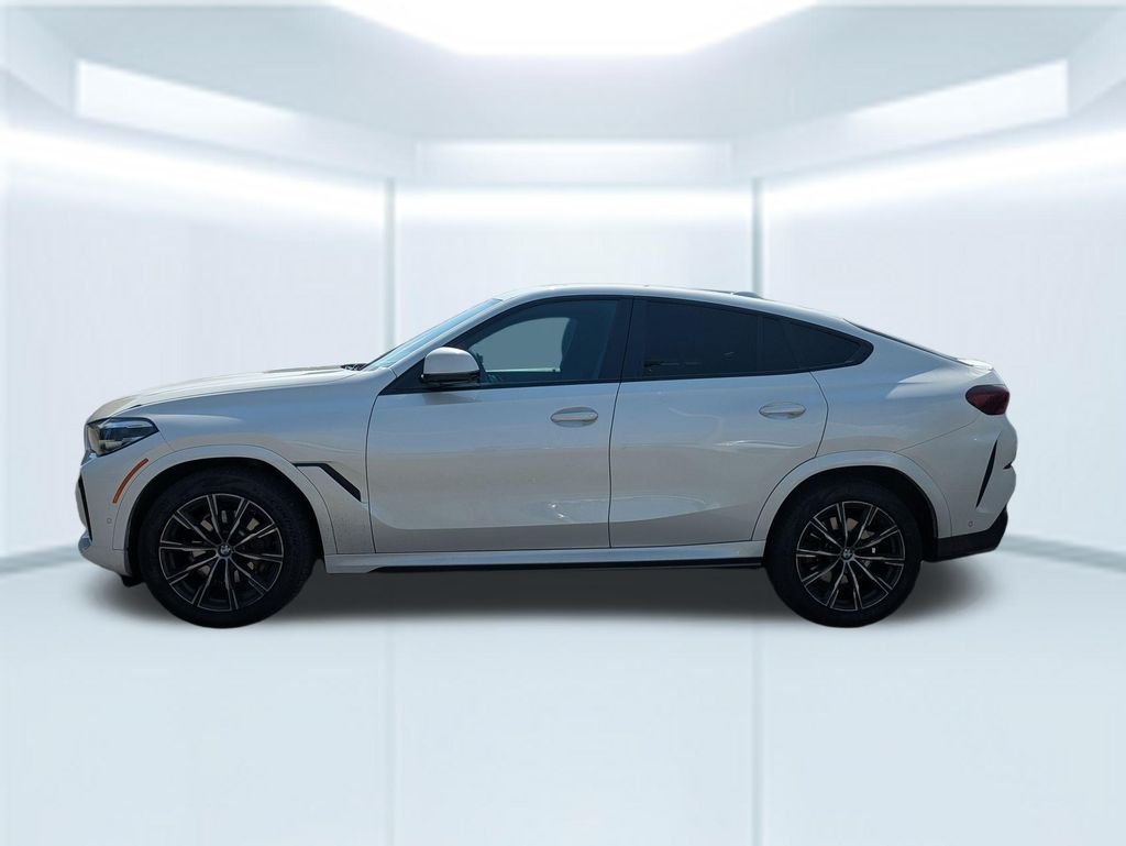 Used 2023 White BMW xDrive40i image 2