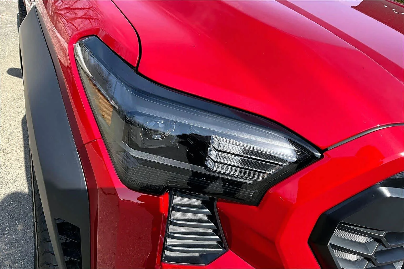 2025 Toyota Tacoma TRD Off Road - Photo 13