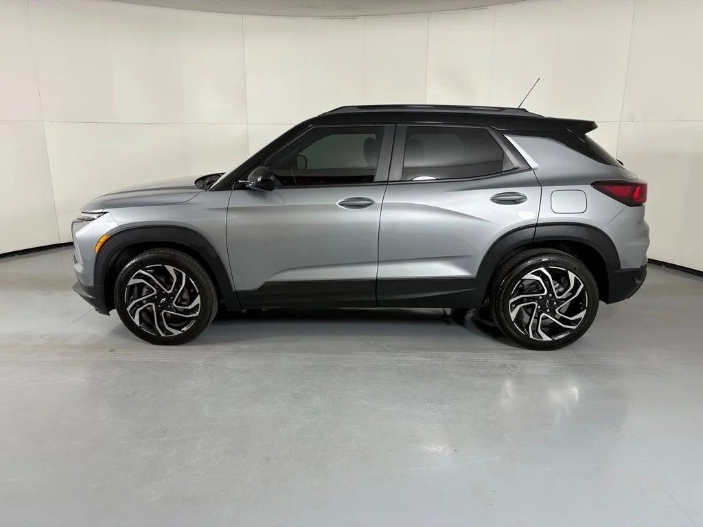 Used 2024 Sterling Gray Metallic Chevrolet RS image 4