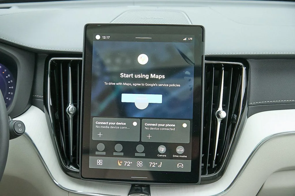 New 2026 Crystal White Volvo Ultra image 25