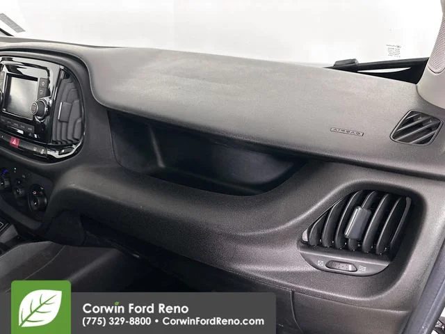 Used 2016 Bright White Ram SLT image 27