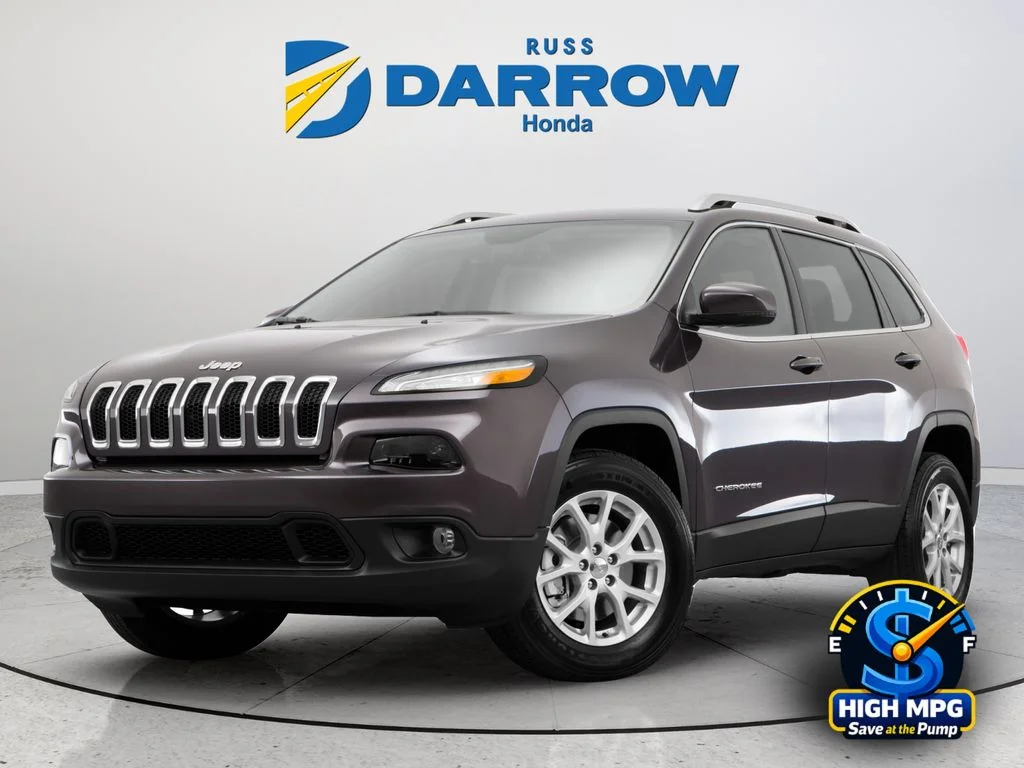 Used 2016 Black Jeep Latitude image 4