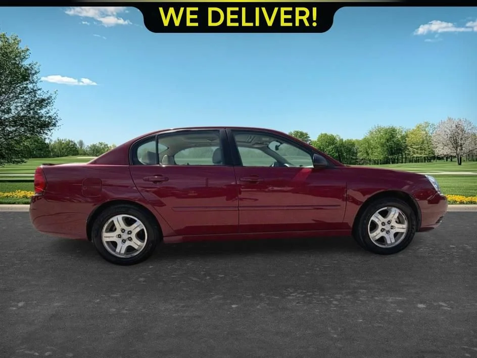 Used 2005 Red Chevrolet LT image 6