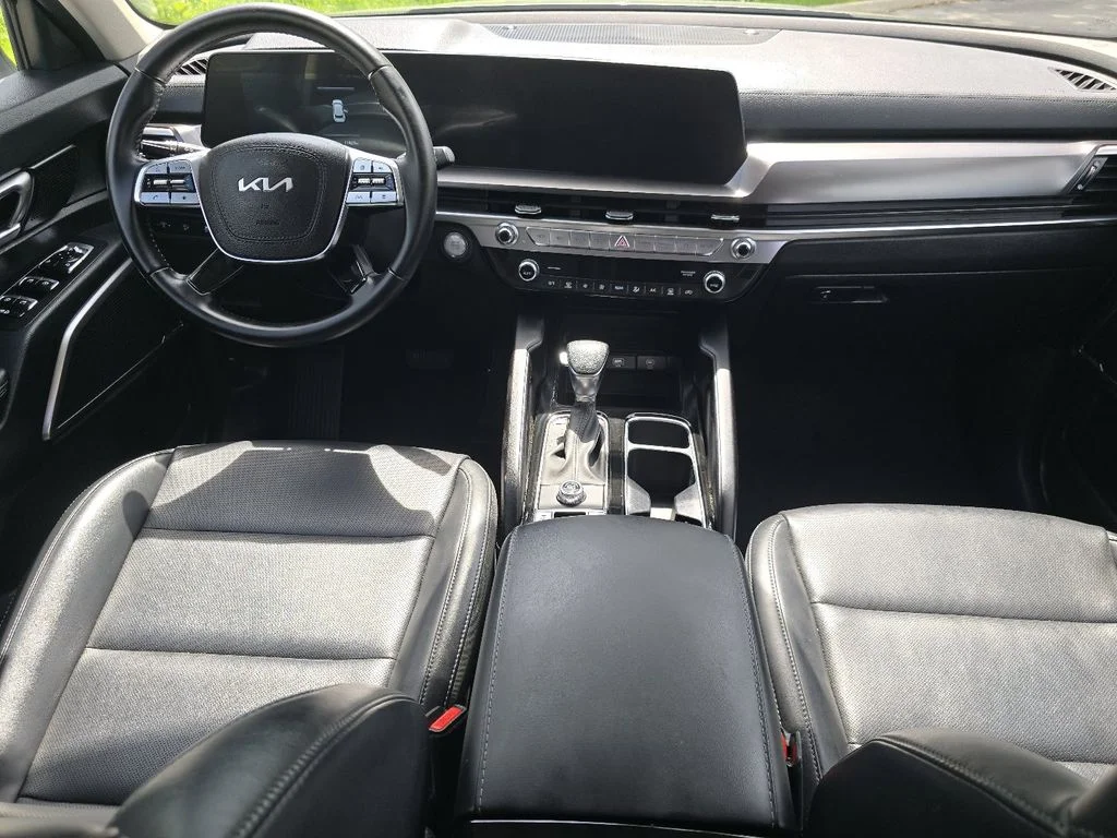 Used 2024 Silver Kia LX image 20