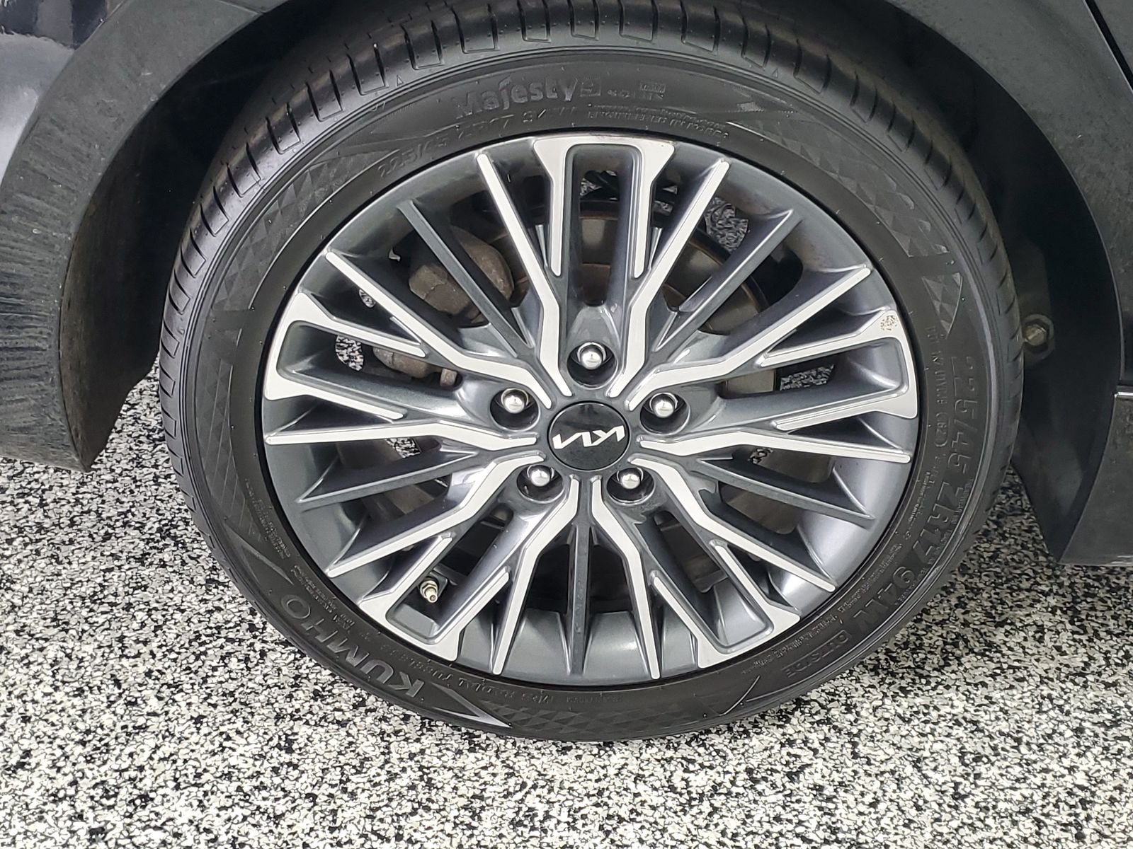 Used 2024 Black Kia GT-Line image 5