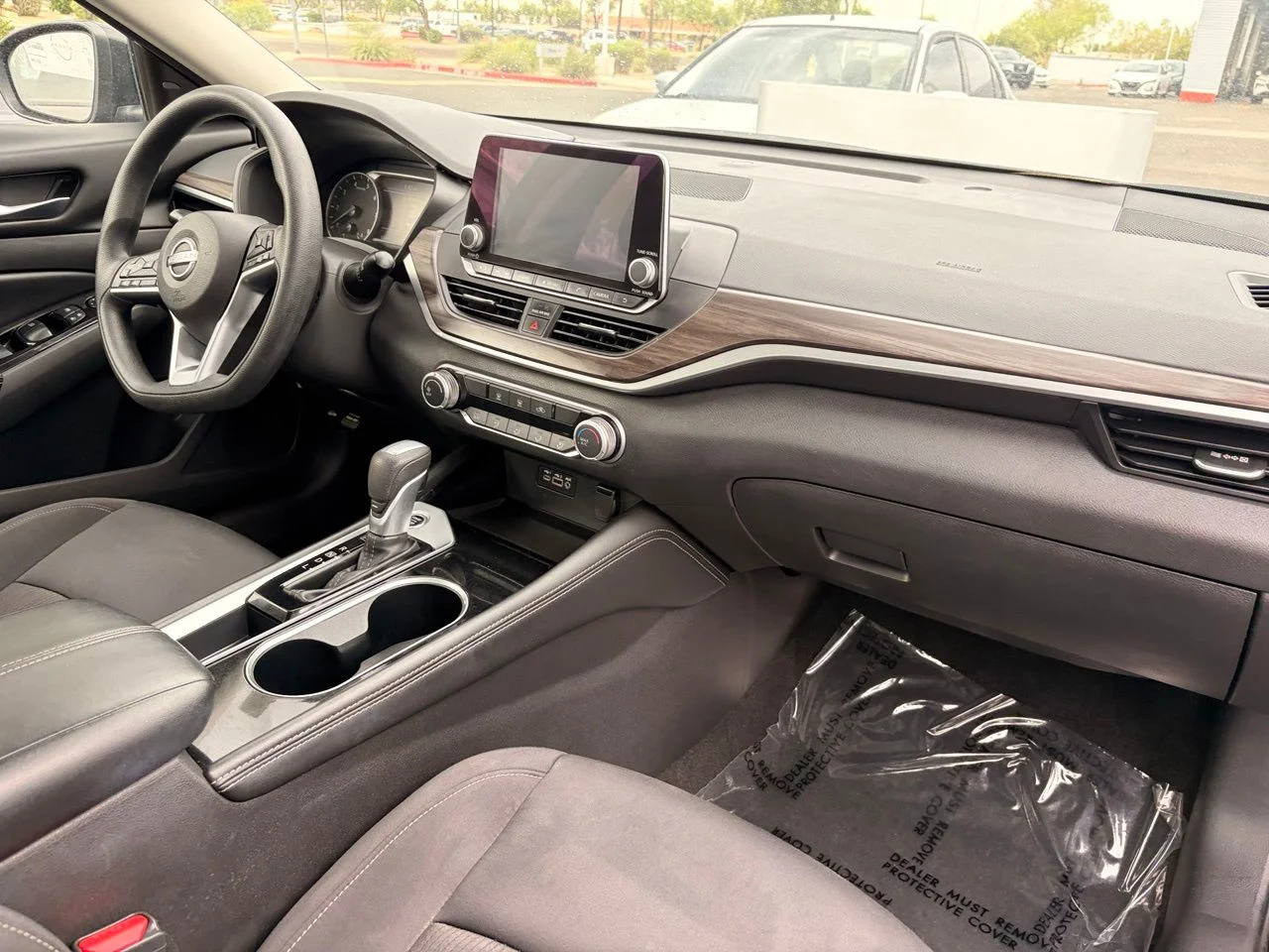 Used 2023 Super Black Clearcoat Nissan 2.5 SV image 13