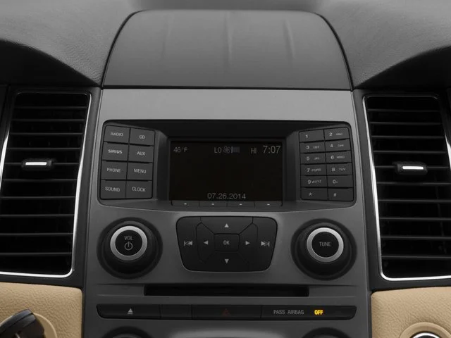 Used 2017 WHITE PLATINUM ME FORD SEL image 10