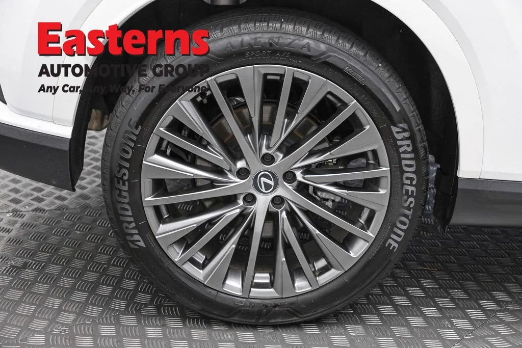 Used 2025 White Lexus 350 Luxury image 34