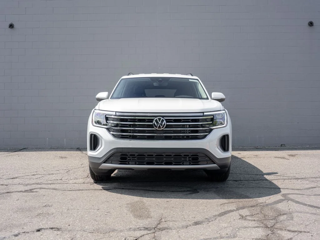 New 2026 Opal White Pearl Volkswagen 2.0T SE image 2